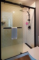 Moxy New Orleans Downtown French Quarter