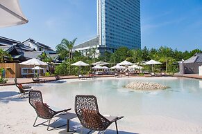 Phoenix Seagaia Ocean Tower