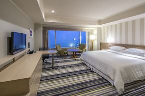 Phoenix Seagaia Ocean Tower