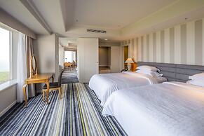 Phoenix Seagaia Ocean Tower