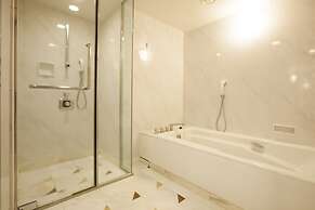 Phoenix Seagaia Ocean Tower