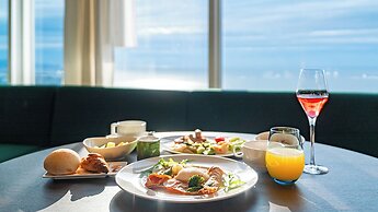 Phoenix Seagaia Ocean Tower