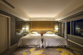 Phoenix Seagaia Ocean Tower