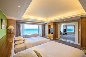 Phoenix Seagaia Ocean Tower