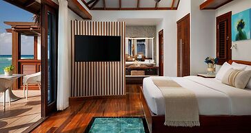 Sandals Royal Caribbean - ALL INCLUSIVE Couples Only