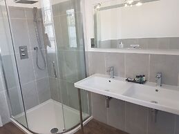 Best Western Moore Place Hotel