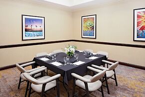 Hotel Zessa Orange County Airport, a DoubleTree by Hilton