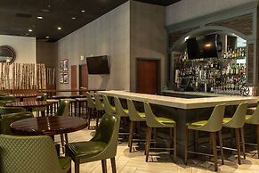 Hotel Zessa Orange County Airport, a DoubleTree by Hilton