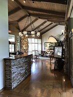 Arnold Palmer's Bay Hill Club & Lodge