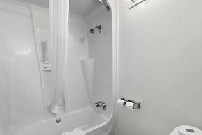 Canadas Best Value Desert Inn & Suites Cache Creek