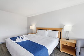 Canadas Best Value Desert Inn & Suites Cache Creek