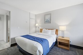 Canadas Best Value Desert Inn & Suites Cache Creek
