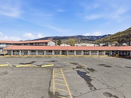 Canadas Best Value Desert Inn & Suites Cache Creek