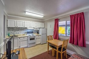 Canadas Best Value Desert Inn & Suites Cache Creek