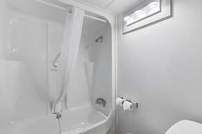 Canadas Best Value Desert Inn & Suites Cache Creek