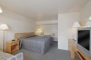 Canadas Best Value Desert Inn & Suites Cache Creek