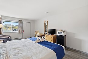 Canadas Best Value Desert Inn & Suites Cache Creek