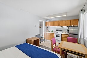 Canadas Best Value Desert Inn & Suites Cache Creek