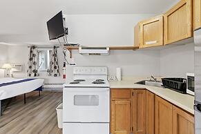 Canadas Best Value Desert Inn & Suites Cache Creek