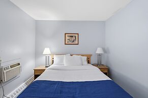 Canadas Best Value Desert Inn & Suites Cache Creek