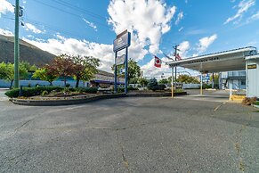 Canadas Best Value Desert Inn & Suites Cache Creek