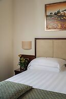 Hotel Athena