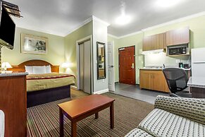 Rodeway Inn & Suites