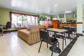 Rodeway Inn & Suites