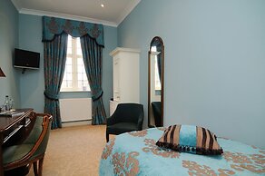 Ye Olde Bell Hotel & Spa