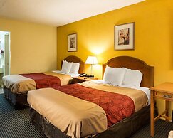 Econo Lodge Petersburg - Fort Lee