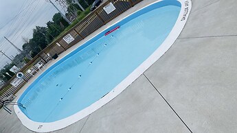 Falls Lodge by the Falls