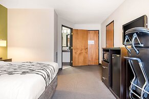 Sleep Inn & Suites