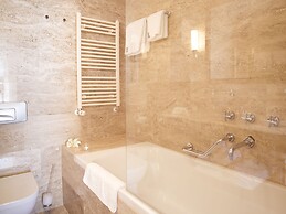 Hotel Excelsior