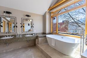 Brewster Mountain Lodge