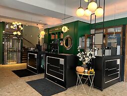 Home Hotel Drott