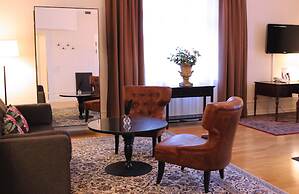 Home Hotel Drott