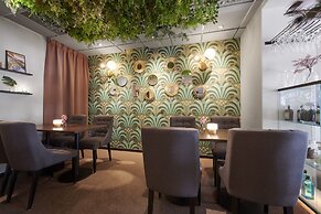 Home Hotel Drott