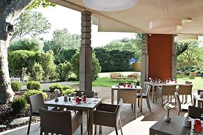 Best Western Plus Le Lavarin