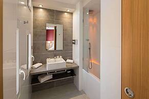 Best Western Plus Le Lavarin