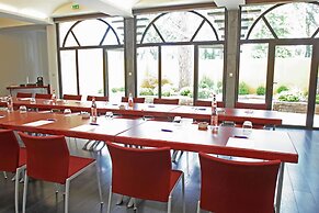 Best Western Plus Le Lavarin