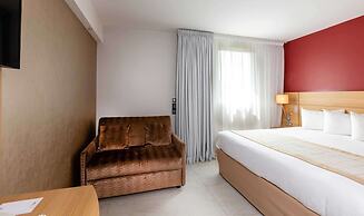 Best Western Plus Le Lavarin