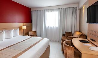 Best Western Plus Le Lavarin