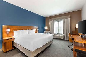 Comfort Inn & Suites Akron South