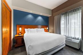 Comfort Inn & Suites Akron South