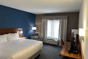 Comfort Inn & Suites Akron South