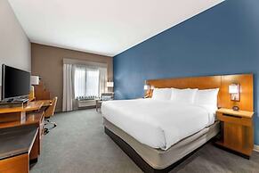 Comfort Inn & Suites Akron South