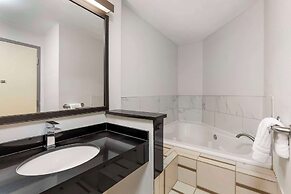 Comfort Inn & Suites Akron South