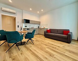 Lucia Hotel