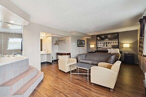 Super 8 by Wyndham Millbury/Toledo