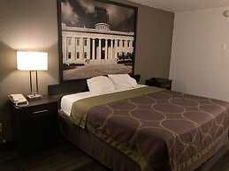 Super 8 by Wyndham Millbury/Toledo